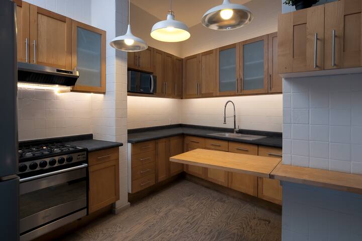 Heart of Condesa | Beautiful house with terraces gallery image 5