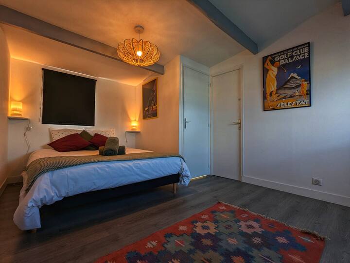 Chambre avec lit queen size 160