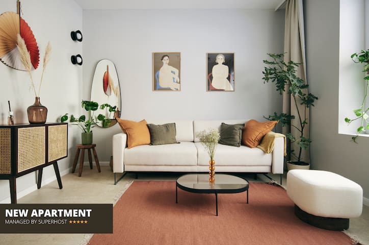 Two Design Apartments for Groups – City Center