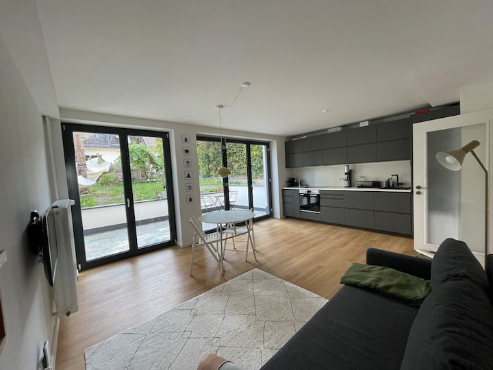 Beautiful apartment with terrace in Wilhelmshöhe Apartments for Rent