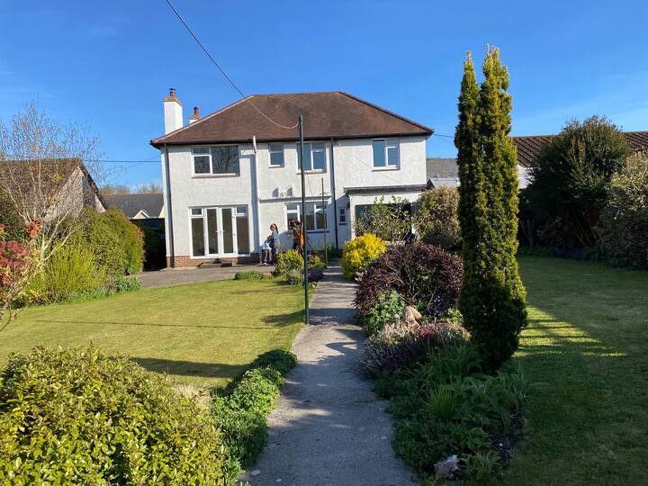 Accessible 1 bedroom annex in Pembrokeshire Guest suites for Rent in