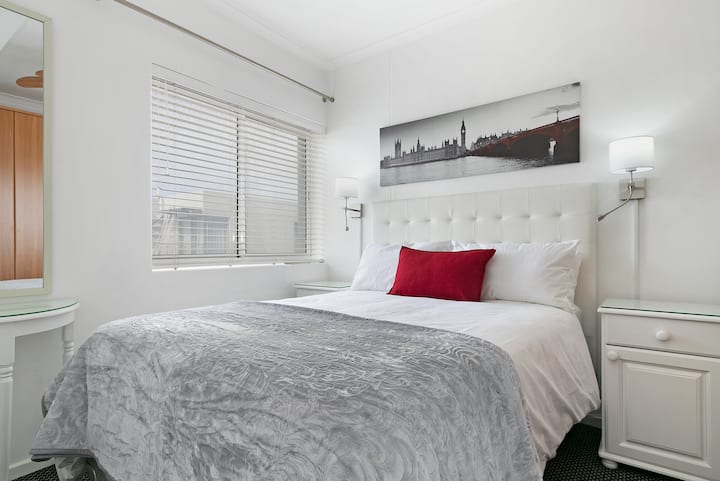 غرفة النوم 2