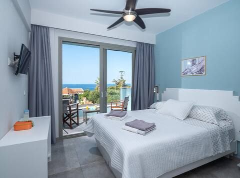New Modern Seaview 2bed 2bath up to 6 guests