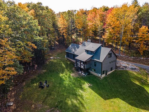 Upscale 4BDR 4BTH:Games • Gym • Firepit • BBQ