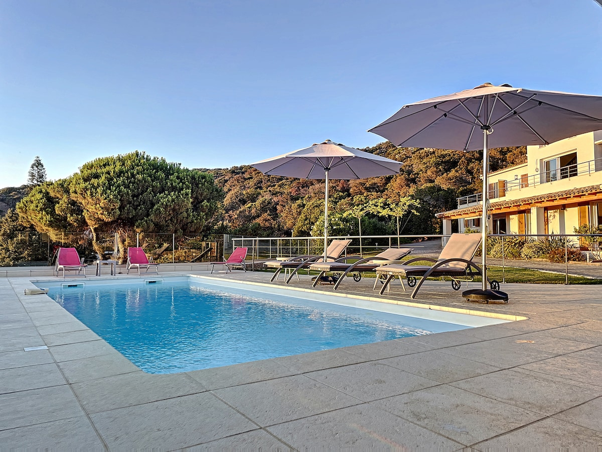 Top performing Airbnb: Accommodation in private villa with pool in Pietrosella