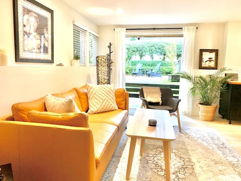 Cozy Ambleside Garden Suite close to beach & city