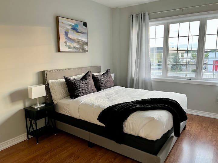 Lovely 2 Room Condo Walk To Canada's Wonderland - Vaughan