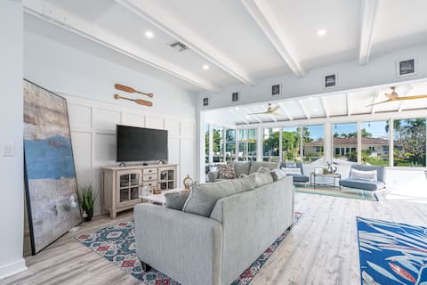 Popular Airbnb listing: Wilton on the Water - 5-Star Waterfront Property in Wilton Manors