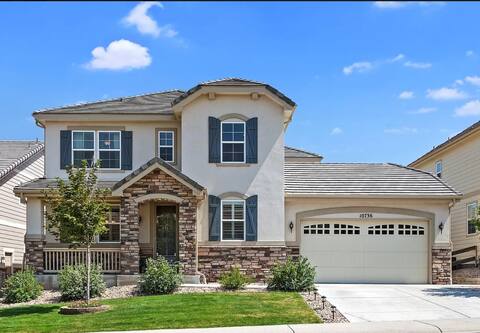 Fantastic Location - 4 bedroom Luxury Home