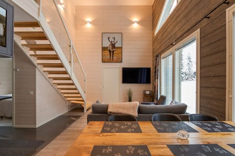 Successful Airbnb property: Villa Ilvesrinne B Ruka, forest view, 2 ski passes in Kuusamo