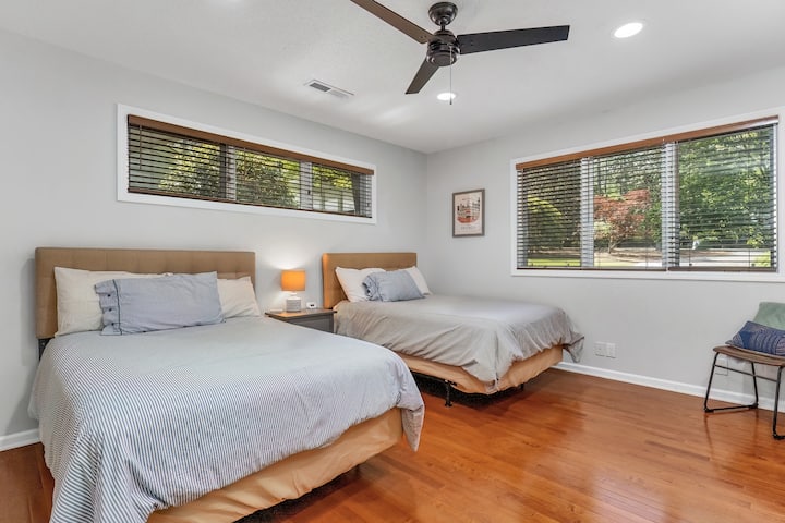 卧室3 - 2张双人床。