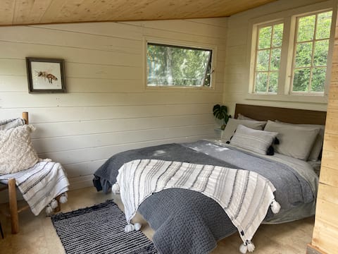 Streamside Cabin