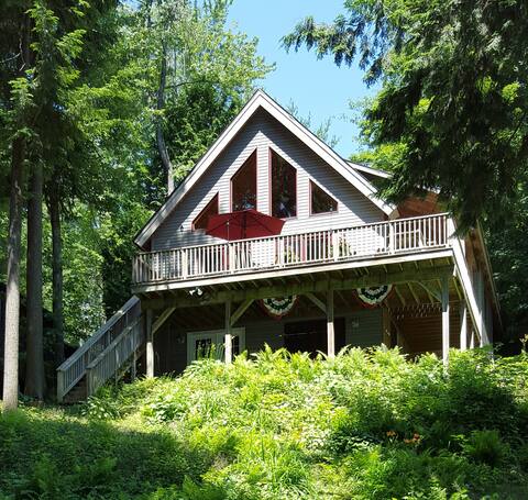 Spacious Lake Front House