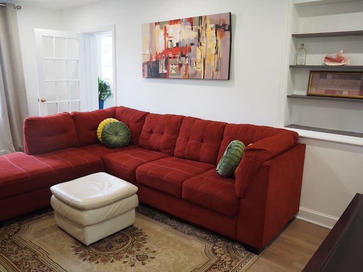 High End Custom Renovated Home (4be/3ba) - Silver Spring, MD