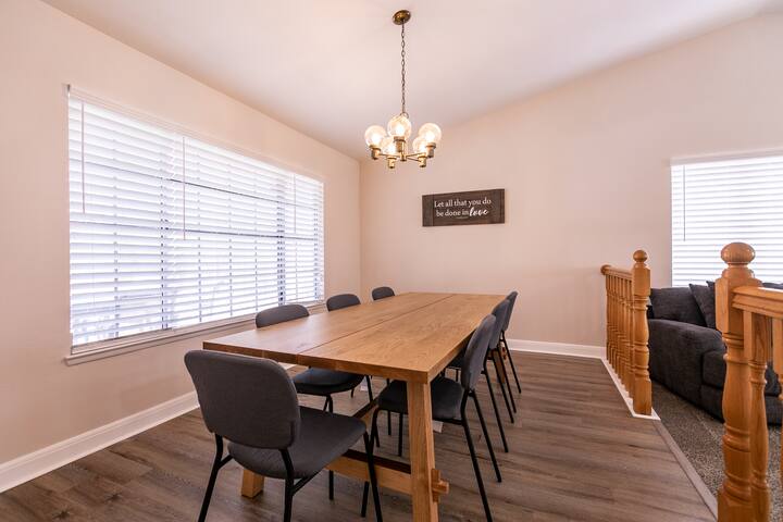 Warm 4Bd Home, Near Summerlin w/Pool and Spa! gallery image 4