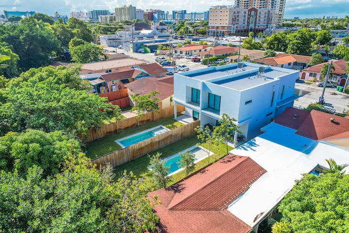 °Zsummer Pool House 3br /12 People Hidden Gem Unit - Miami, FL