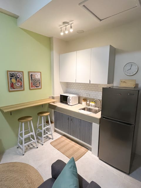 Quaint & cozy unit in the heart of Alabang