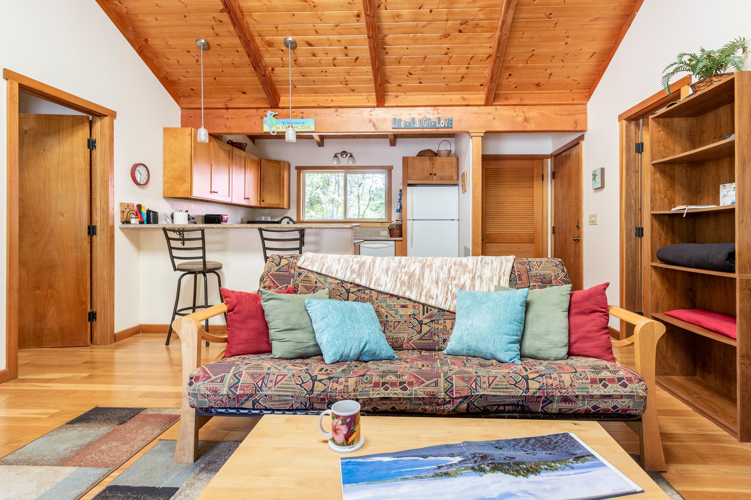 Bright, spacious rainforest cottage close to HVNP - Photo 6