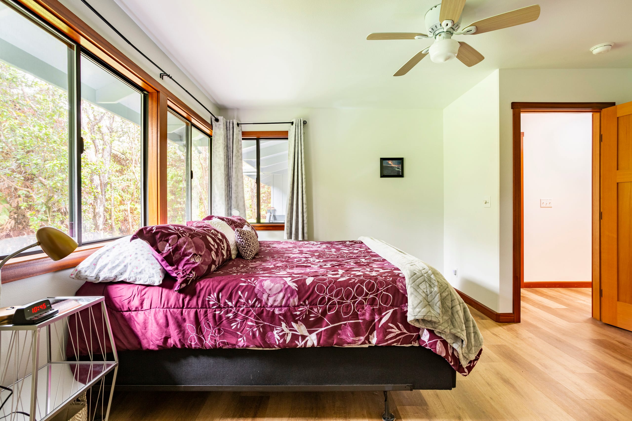 Home in Volcano · ★4.85 · 3 bedrooms · 4 beds · 2 private baths - Image 11