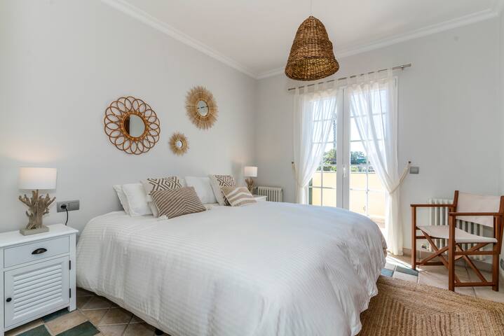 VILLA SONRIENTE gallery image 3