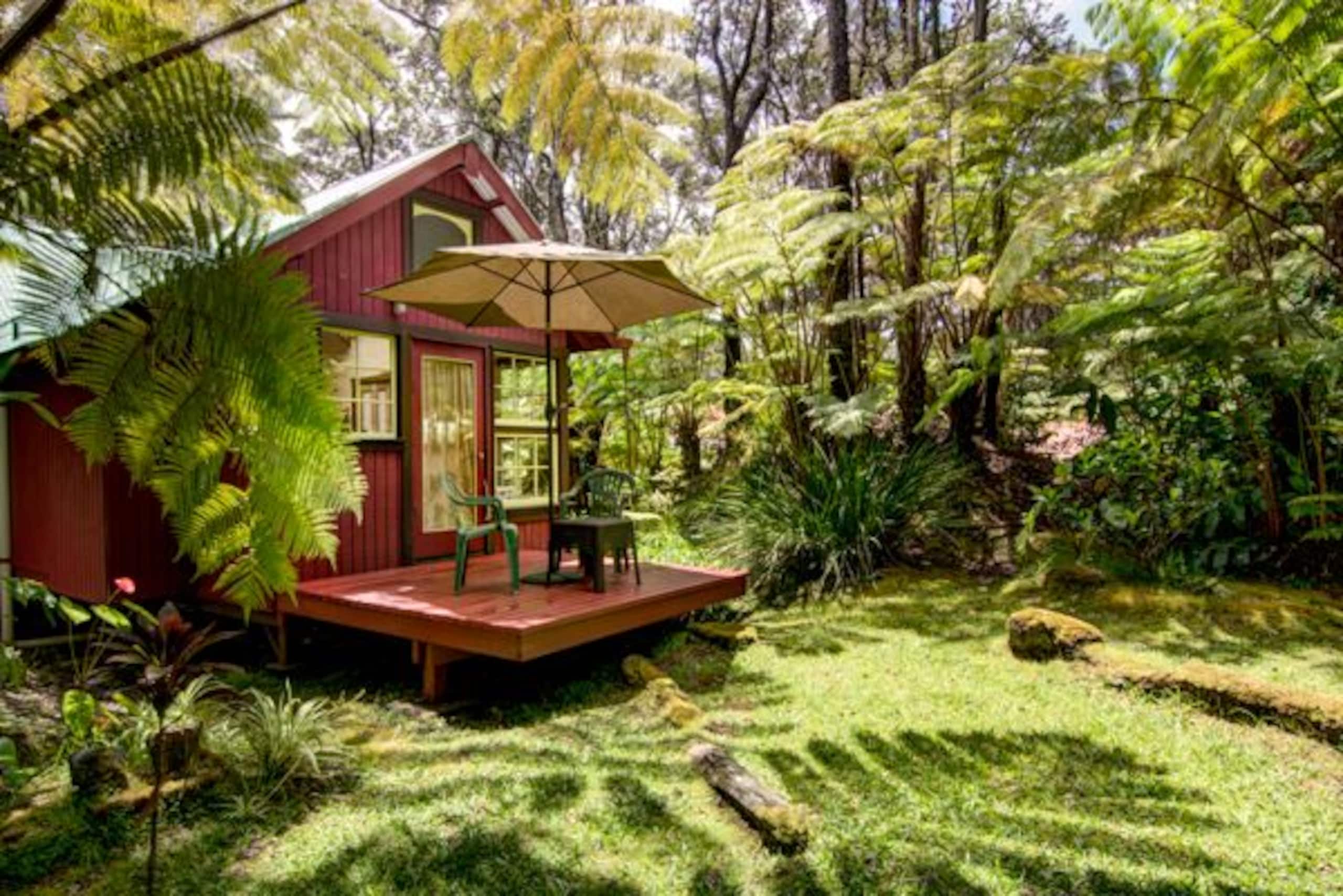 Romantic, Private Cottage Nestled Away in Volcano - Image 8