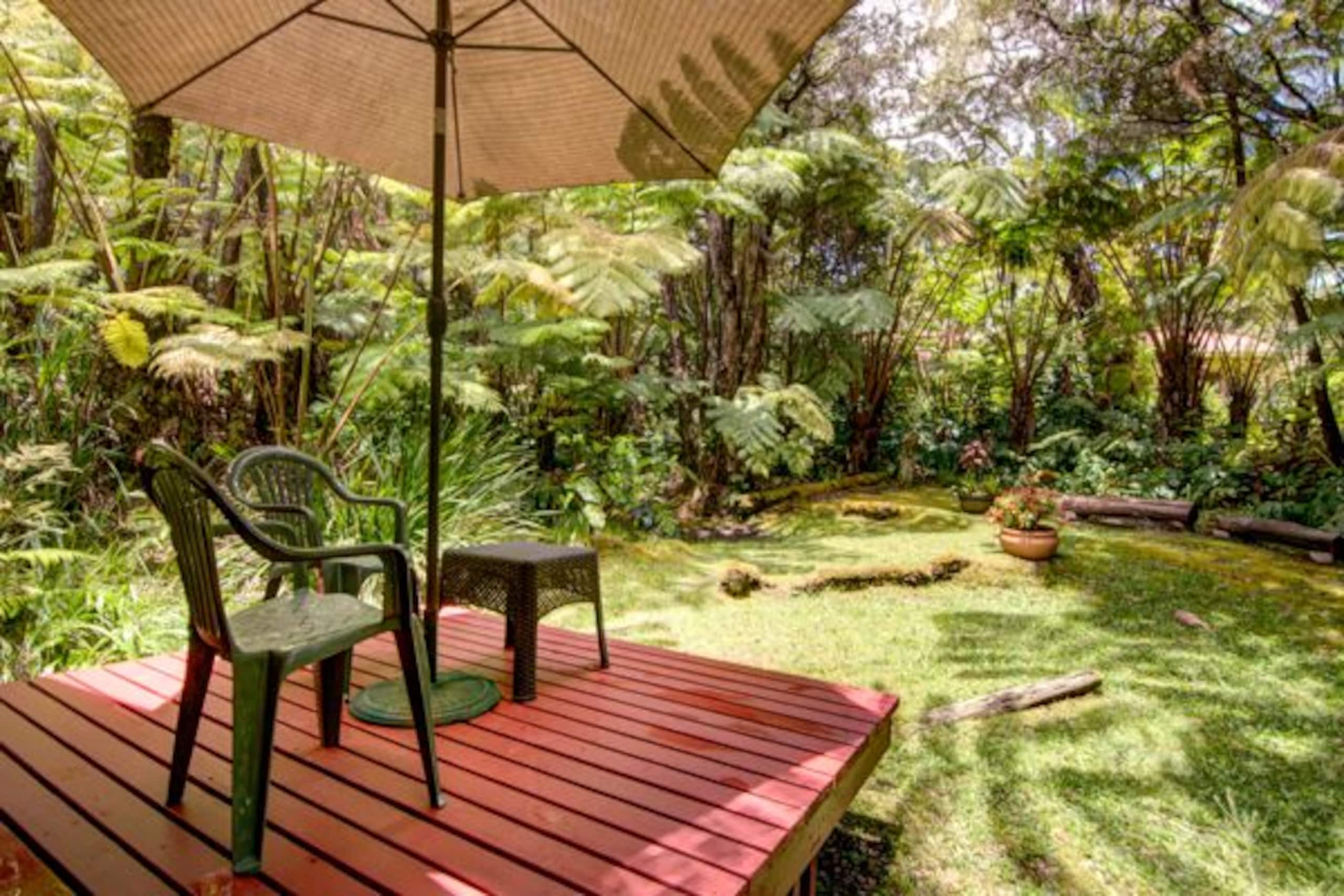 Romantic, Private Cottage Nestled Away in Volcano - Image 7