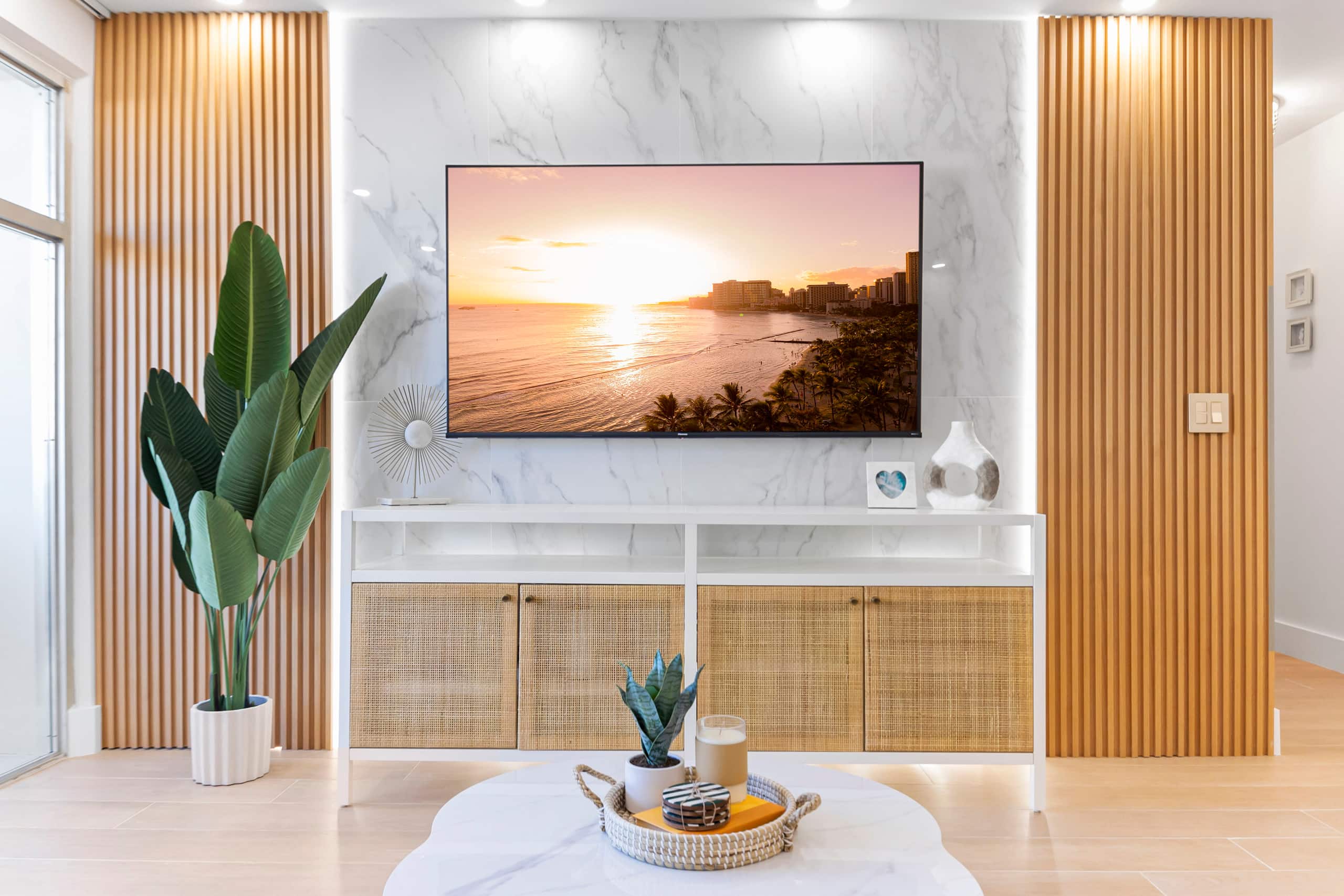 Condo in Honolulu · ★4.9 · 3 bedrooms · 4 beds · 2 private baths - Image 5