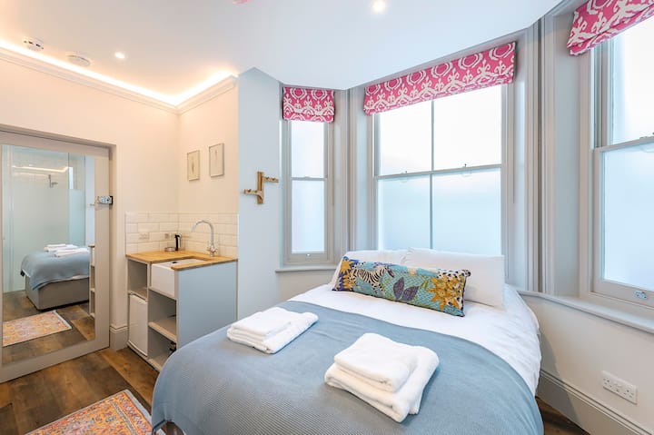Studio For Rent In Kensington