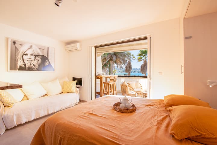 Ambienti i dhomës së gjumit