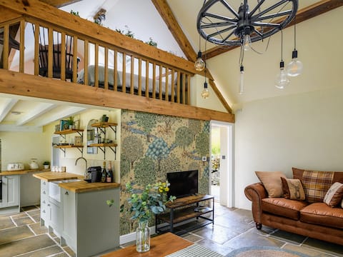 'The Hayloft' a charming 1 bedroom rural retreat