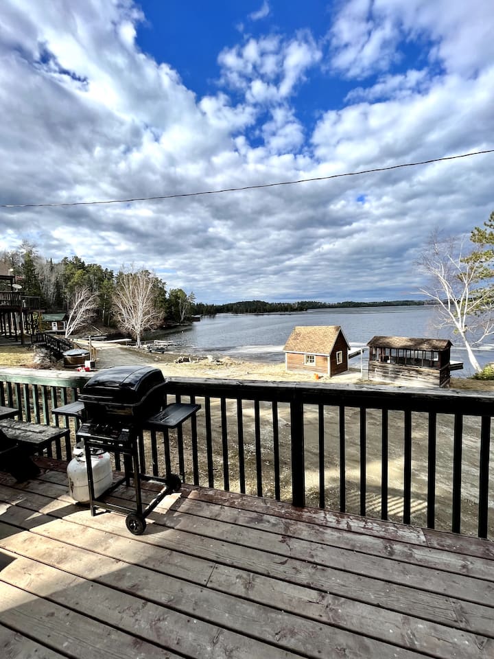 Lakeside Family Cabin w/shared Hot Tub and Sauna! Cabins for Rent in