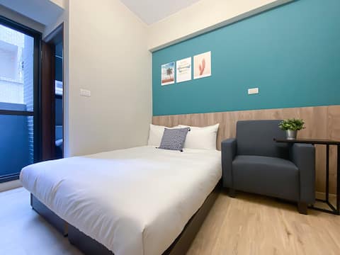 2D3 "Come out and play! We chose this one for you" Floor-to-ceiling windows · Washing machine · Doub