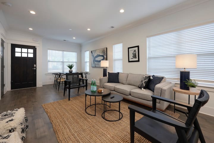 10 Mins To Broadway - Music City Modern Townhome
