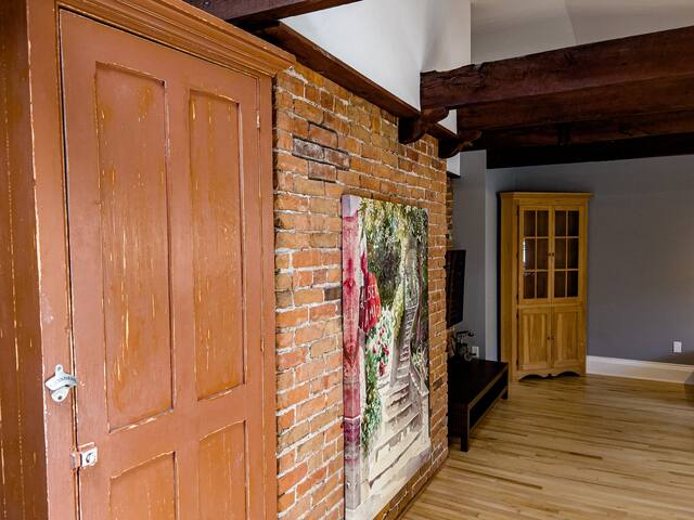 Unique au coeur du Vieux-Québec porte St-Jean gallery image 5