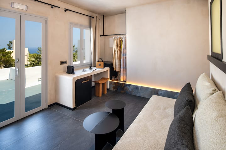 Imerti Suites With Outdoor Tub And Sea View - Oia