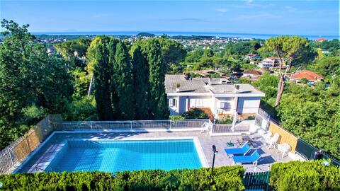 Panoramic villa with garden and pool in Minturno