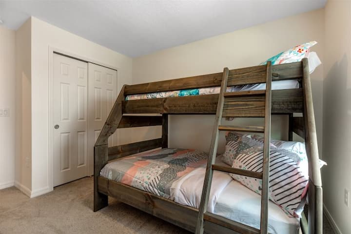 საძინებელი 4