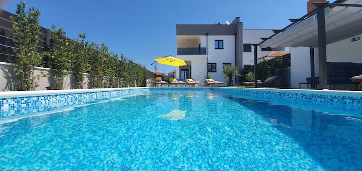 Luxury Villa Andrija Zadar With Pool And Jacuzzi - Zadar