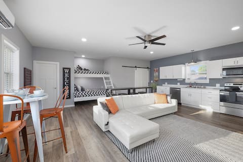 Games, Pickleball, In Room Jacuzzi, 5 to Landing!