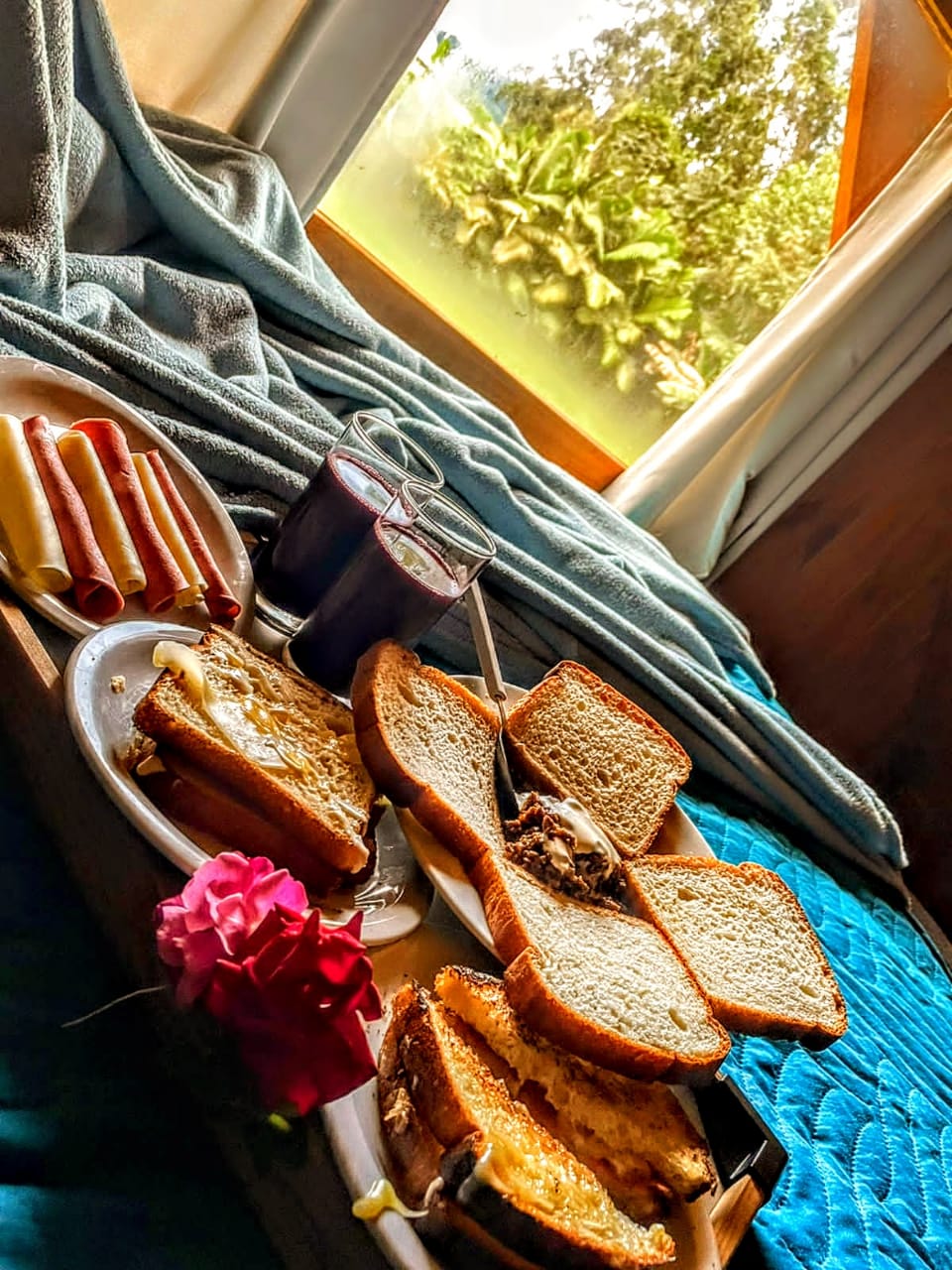 房客自己做早餐。