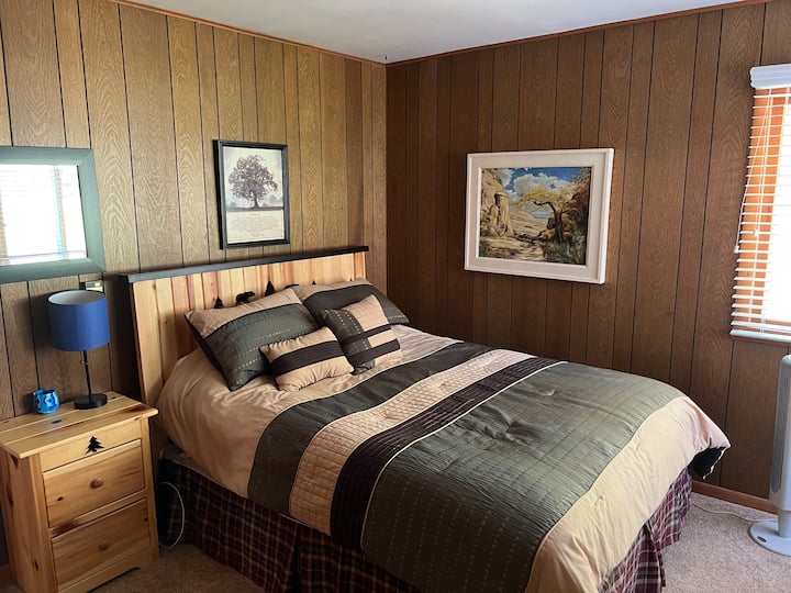 Chambre Queen au rez-de-chaussée