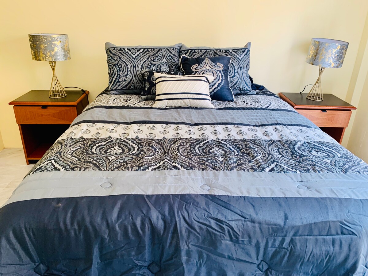 Krevat dopio "queen".