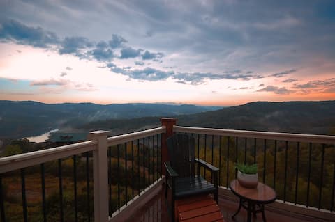 Penthouse Condo - Amazing Views - Indian Point