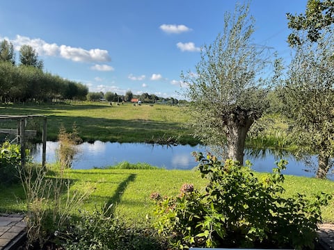 Rural guesthouse, close to Rotterdam