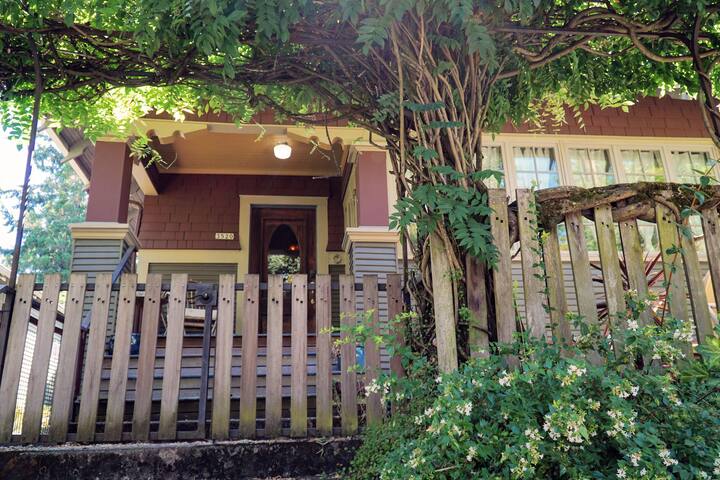 The very heart of Inner SE Portland, @Division St gallery image 2