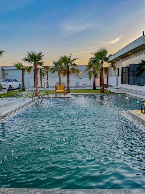 M villa
