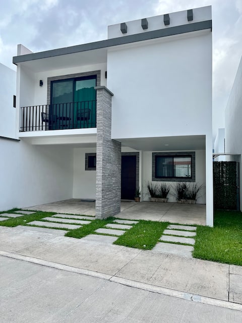 House at the foot of the Mountain in Orizaba
