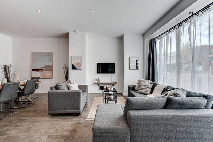 Sunny appartement plateau mont-royal parking 15$ gallery image 2