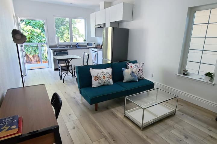 Modern Apartment - 5 Min From Bart To Sf/berkeley - Oakland, CA