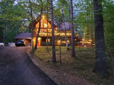 Mountain Rock Lodge Luxe- Rustic
